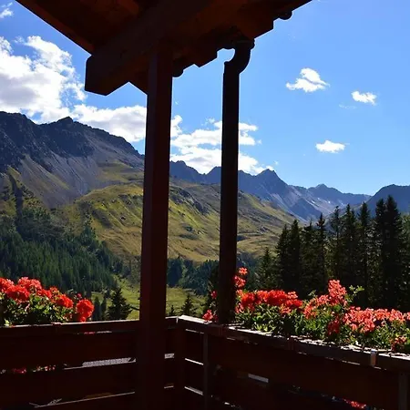 Tschuggenweg 14 Апартаменты *