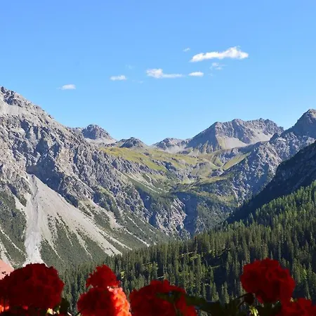 Tschuggenweg 14 * Arosa